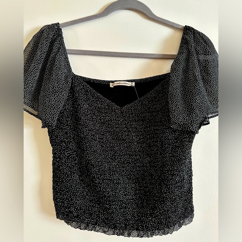 Abercrombie & Fitch NWT 
All-Over Smocked Flutter Sleeve Top